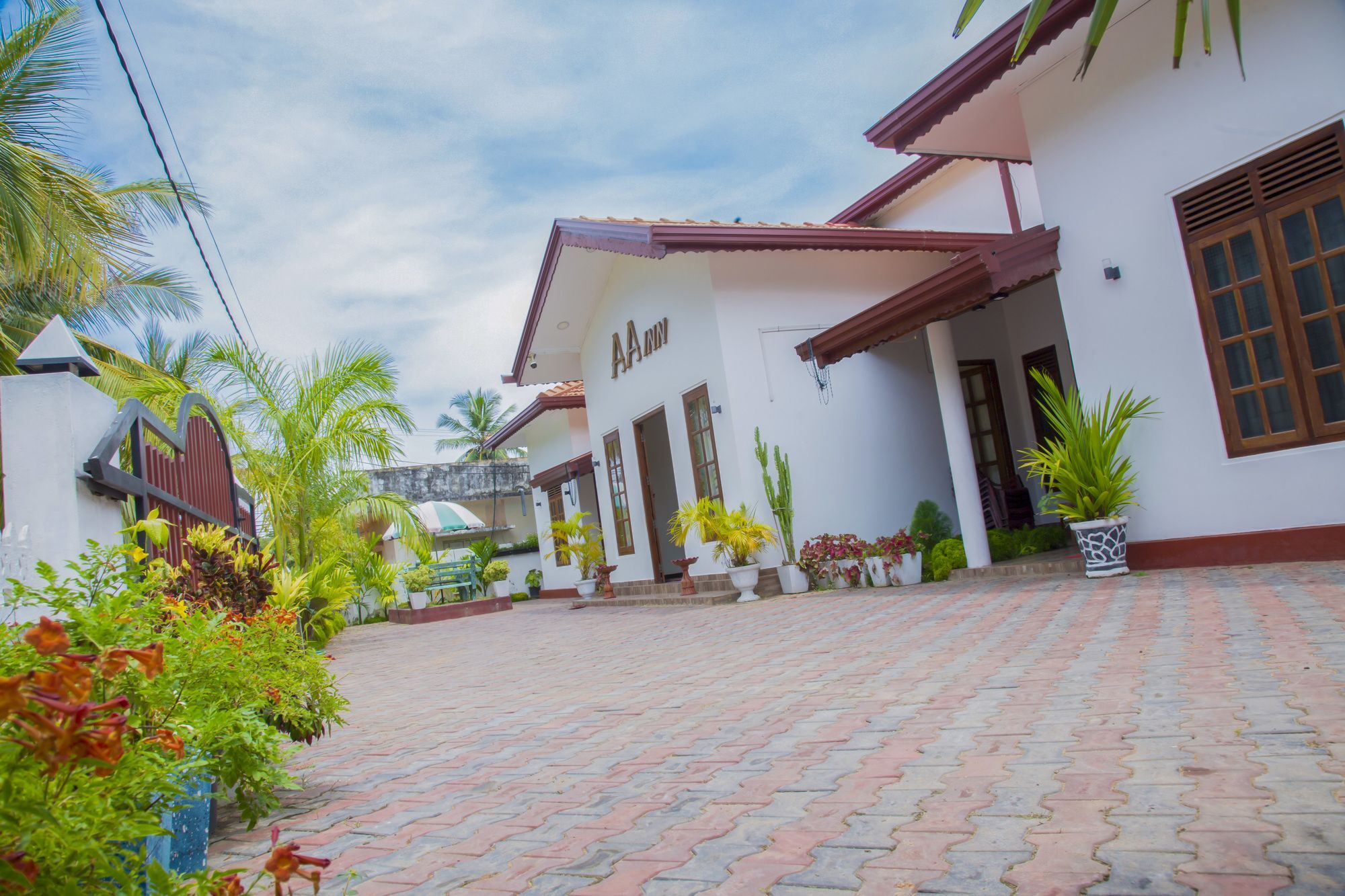Aa Inn Trincomalee Exterior foto